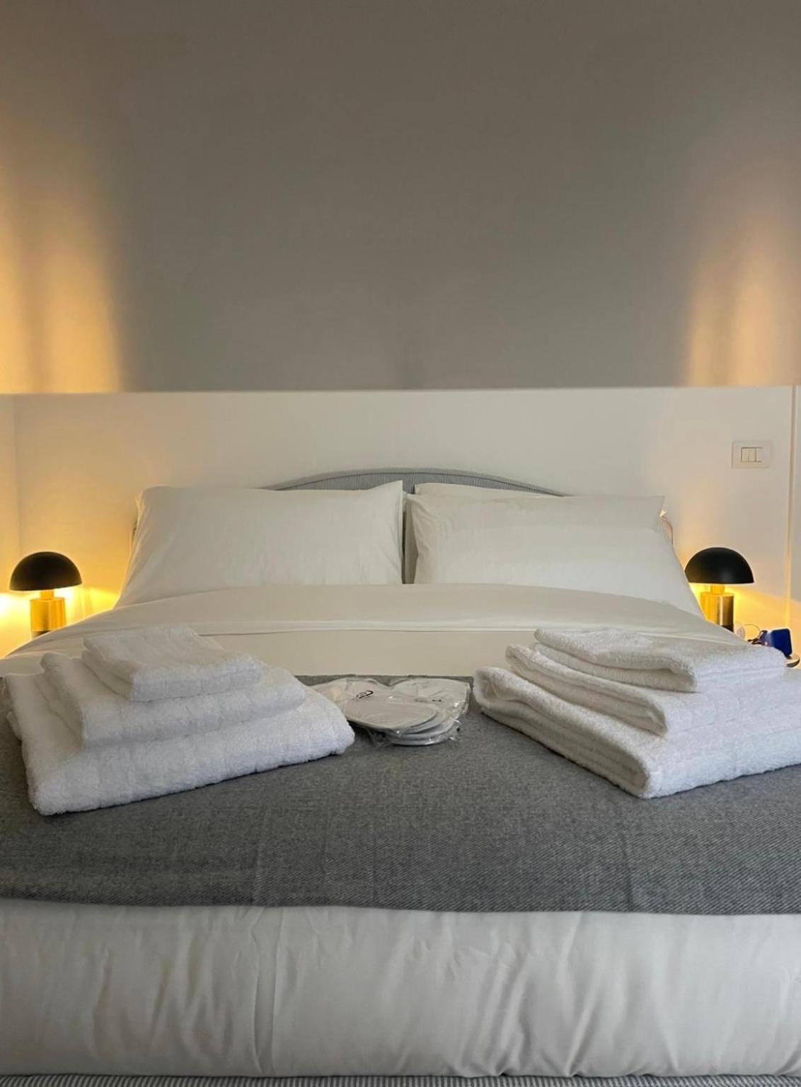 Apartment Naviglio - Eleganza E Relax A 2 Min Dalla M4 E Dai Navigli