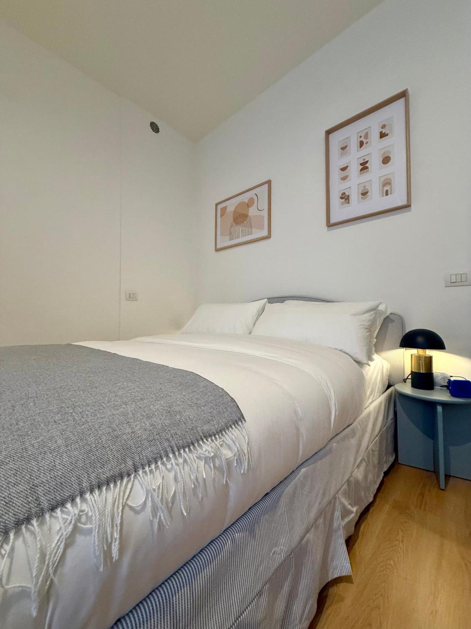 Naviglio - Eleganza E Relax A 2 Min Dalla M4 E Dai Navigli Apartment *